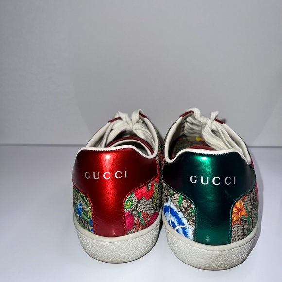 Gucci Ace GG Supreme Red and Green Floral Print Sneakers - Picture 2 of 8